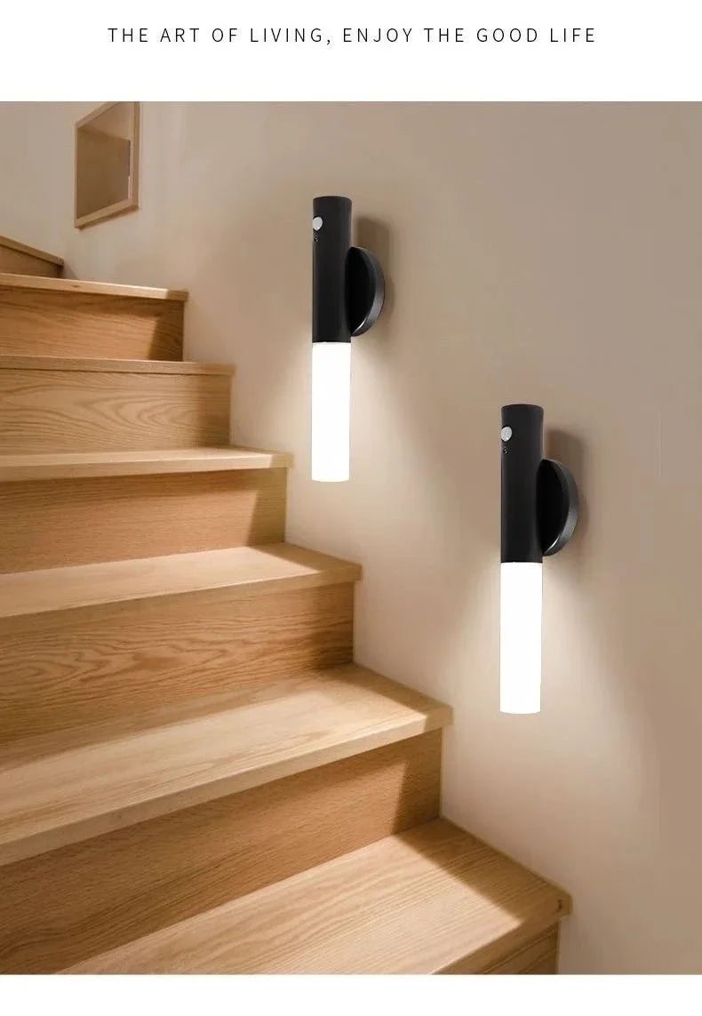 Magnetic wall light