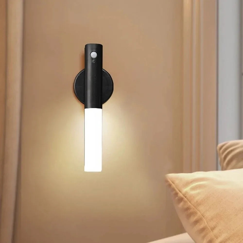 Magnetic wall light