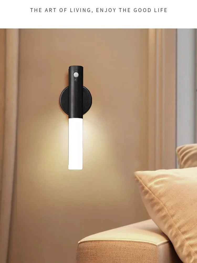 Magnetic wall light