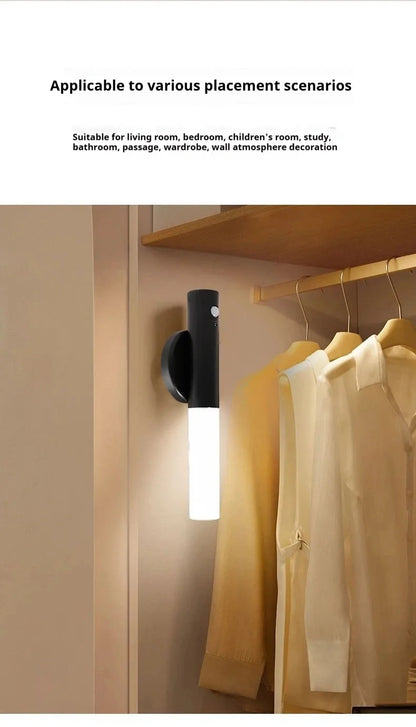 Magnetic wall light