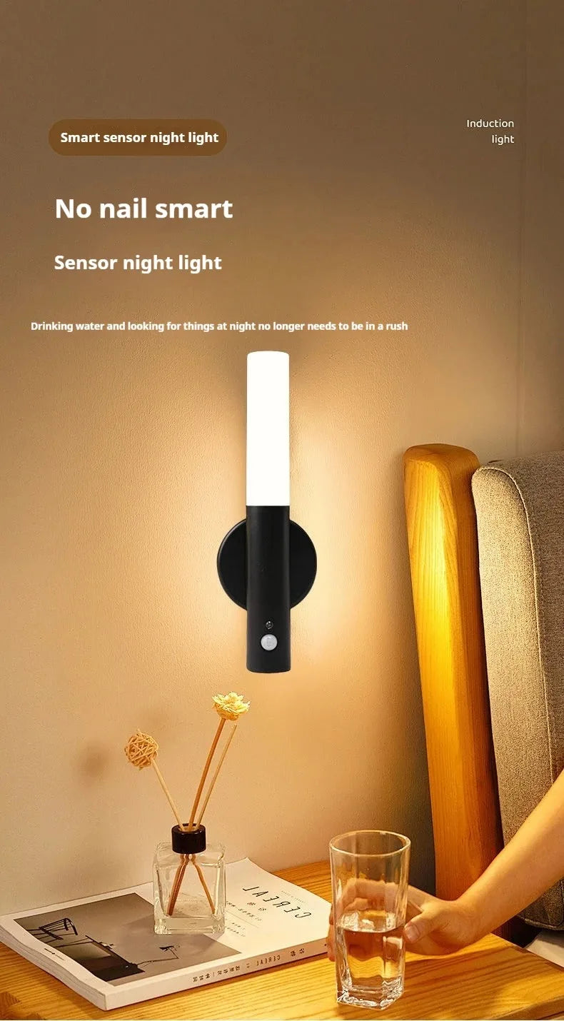 Magnetic wall light